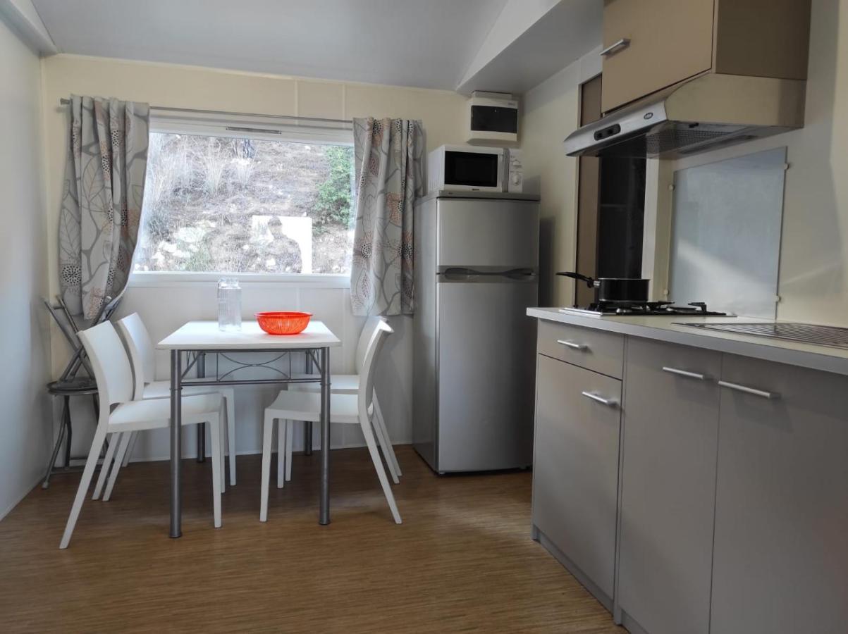 Camping Roca Grossa กาเลญา ภายนอก รูปภาพ