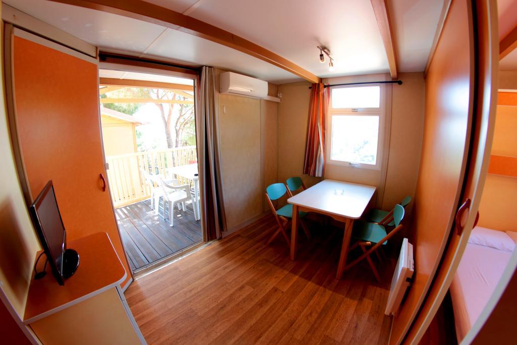 Camping Roca Grossa กาเลญา ภายนอก รูปภาพ